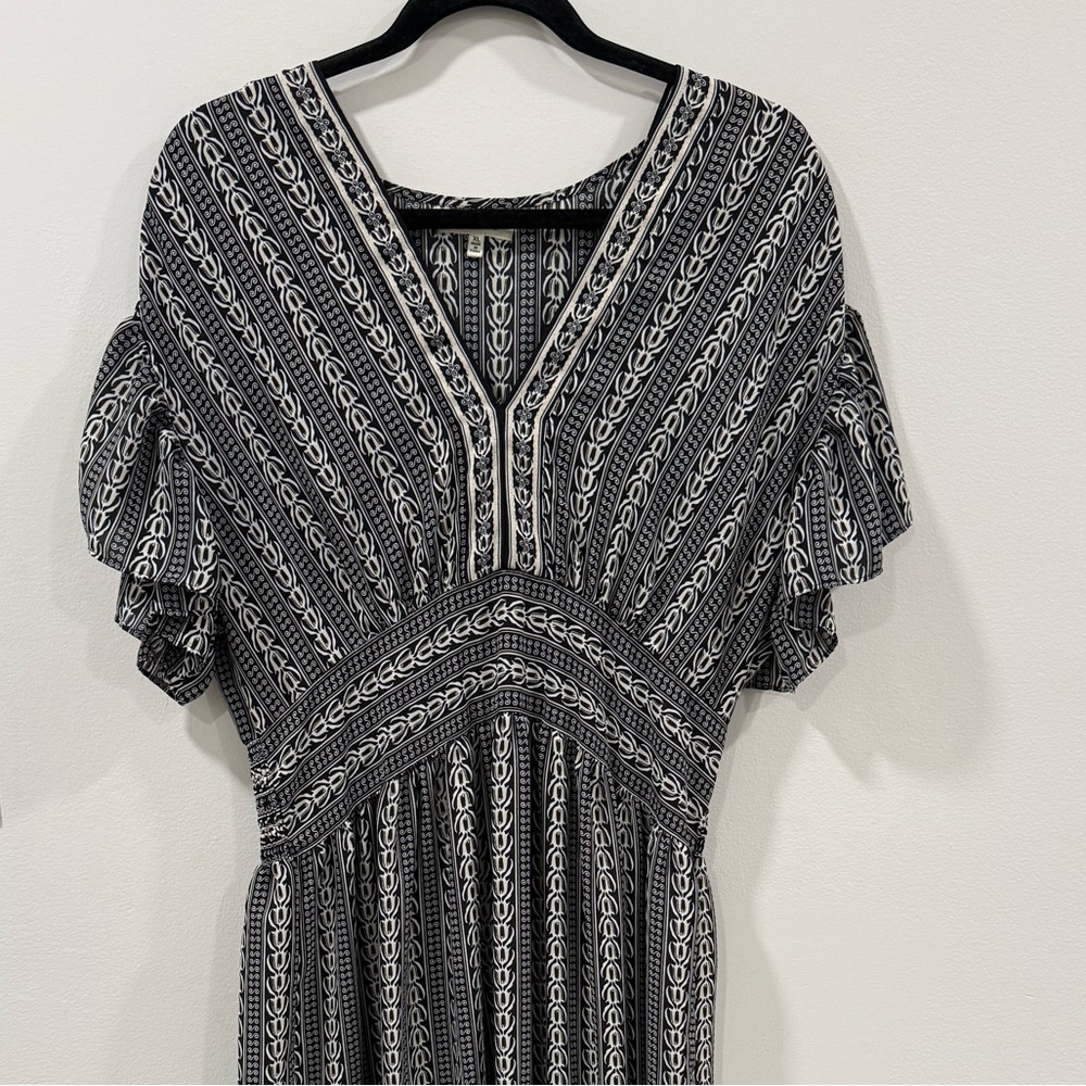 Max Studio Black and White Maxi Dress